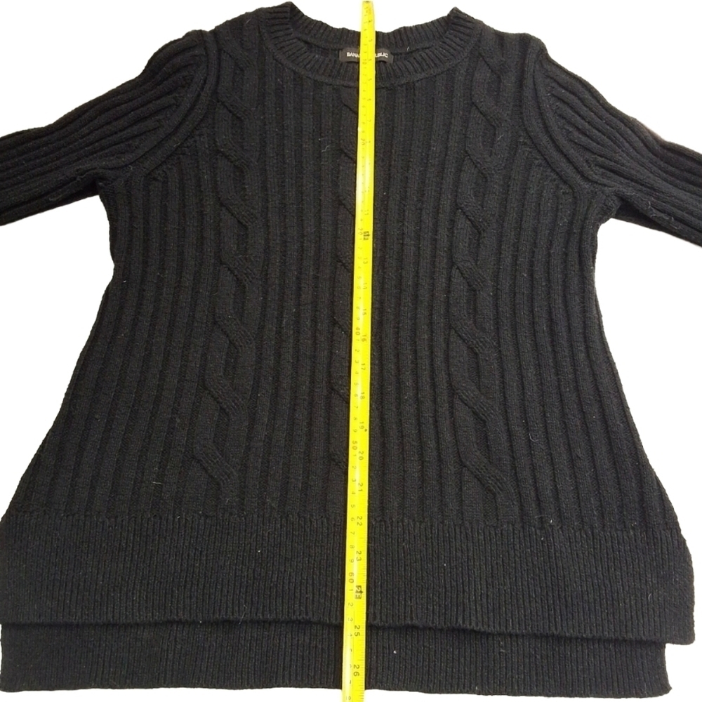 ✨2/$25 Banana Republic Crew Cable knit Black Women's sweater Relaxed Loose - Picture 7 of 7